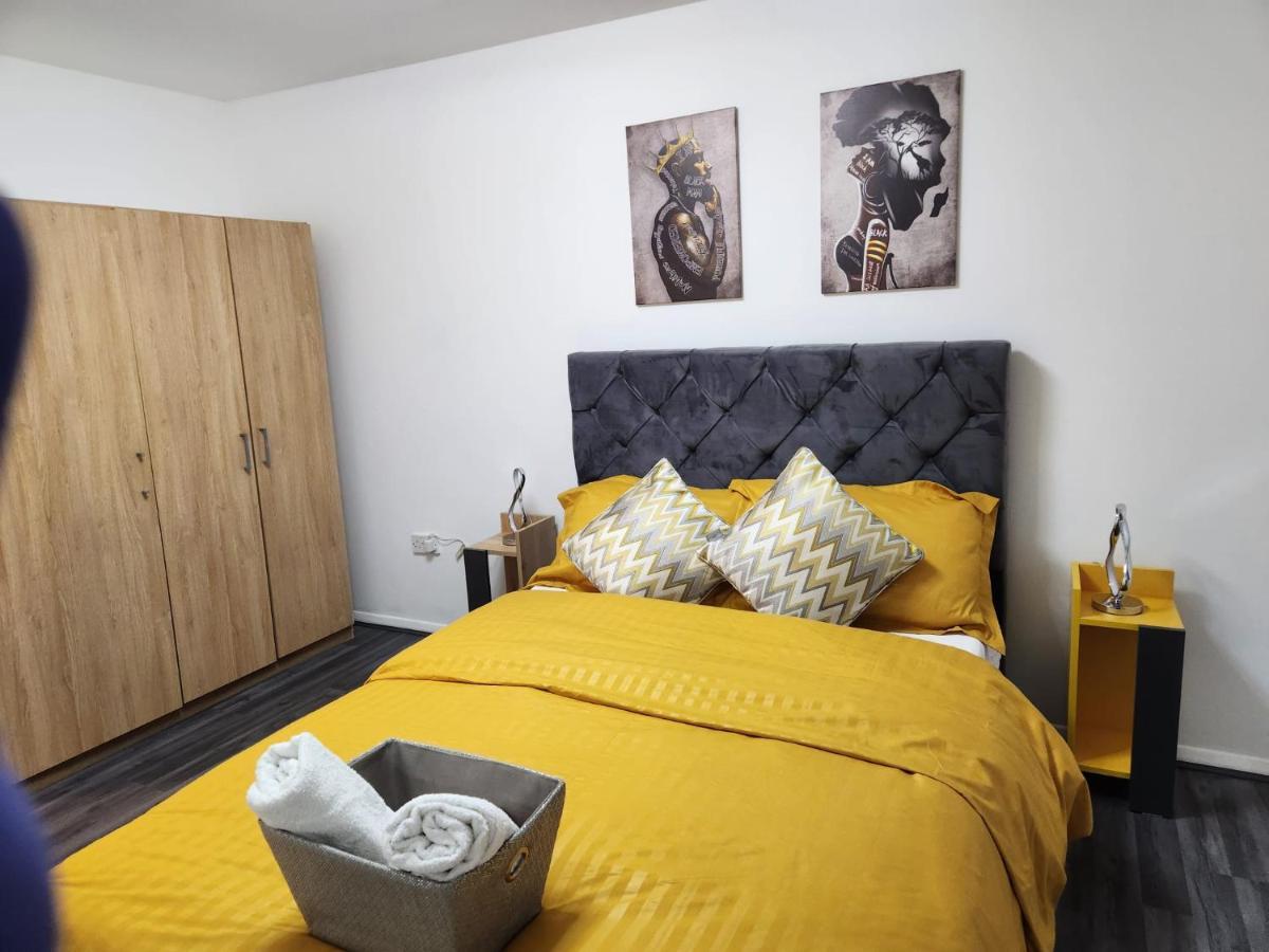 1 Bedroom Service Apartment With Netflix West Thurrock Extérieur photo