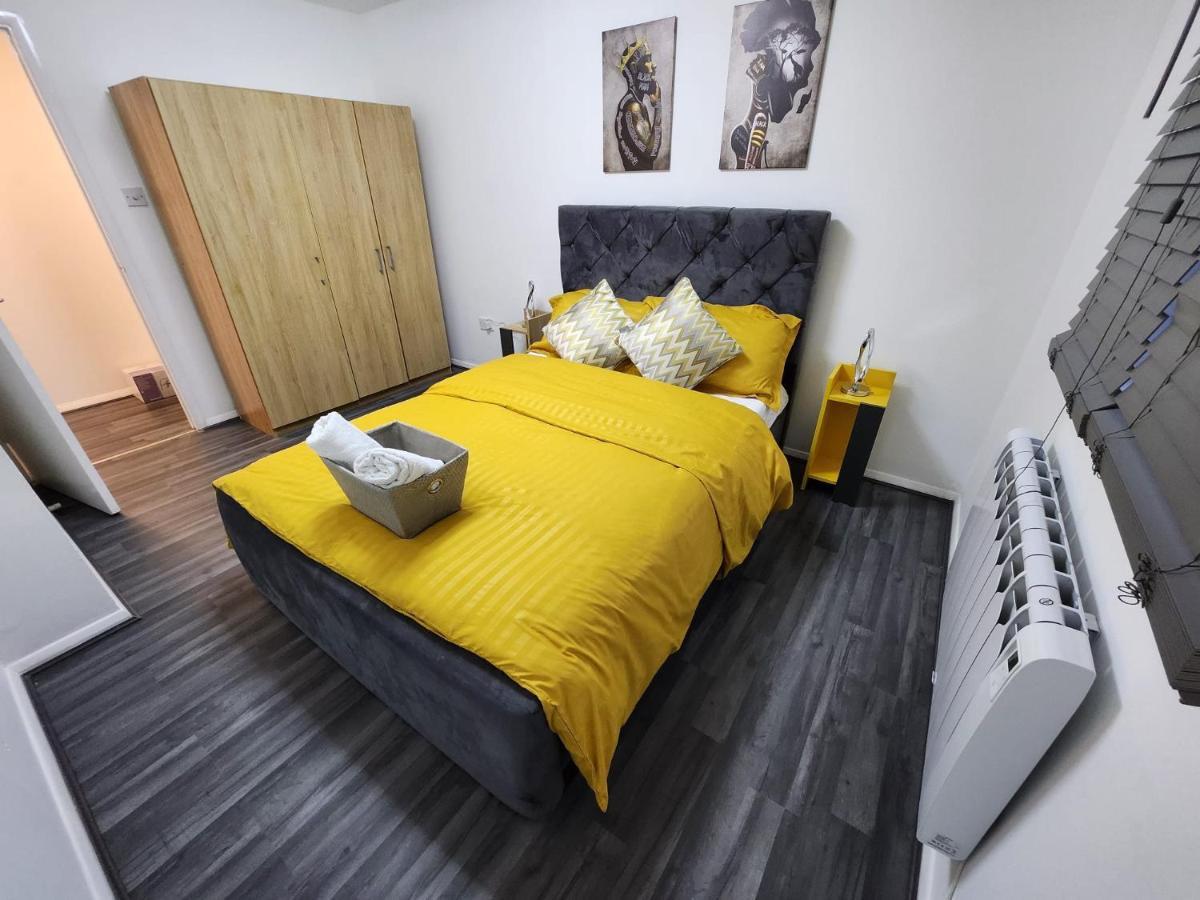 1 Bedroom Service Apartment With Netflix West Thurrock Extérieur photo